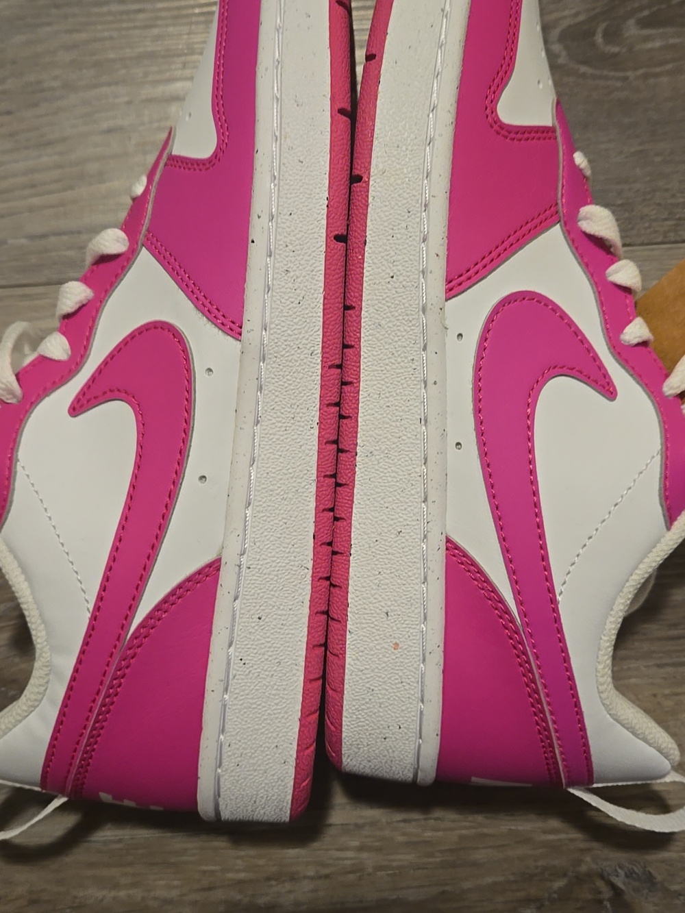 Nike Court Borough Low Pink/White Size 5.5 Y/ Also Fits Women 7 Brand New - Picture 3 of 11